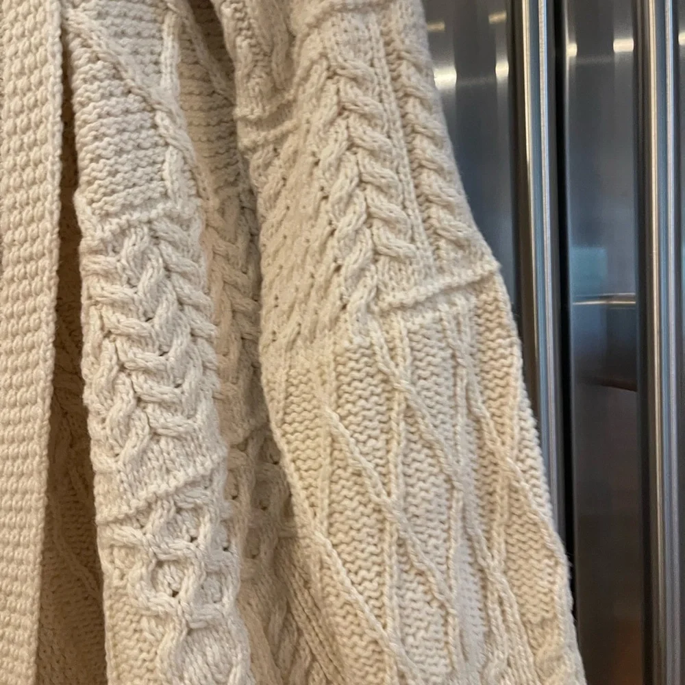 Irish Wool Asymmetrical Knit Cream Sweater Size M - Picture 8 of 15
